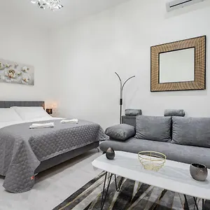 Stellar Dwell Budapest