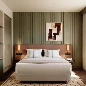 The Honest Budapest By Chic & Basic Budapeste